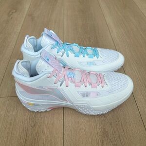 US-9. Li-Ning Jieao.